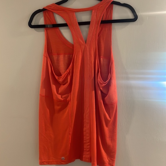 Burnt orange lululemon tank - Picture 3 of 4